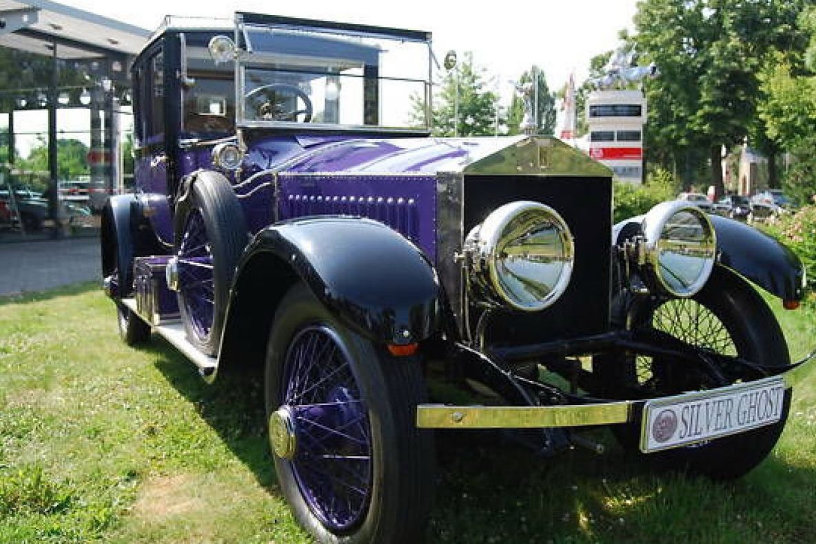 Un Rolls-Royce de 104 ani, maşina ultimului împărat al Rusiei, scoasă la vânzare. Încă merge!