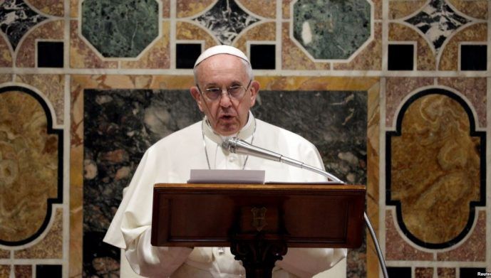 Emoții pentru Papa Francisc! O altă biserică din Chile a fost incendiată