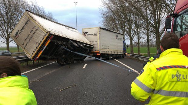 Olanda, lovită de o furtună devastatoare. Imagini incredibile!  (VIDEO + FOTO) 
