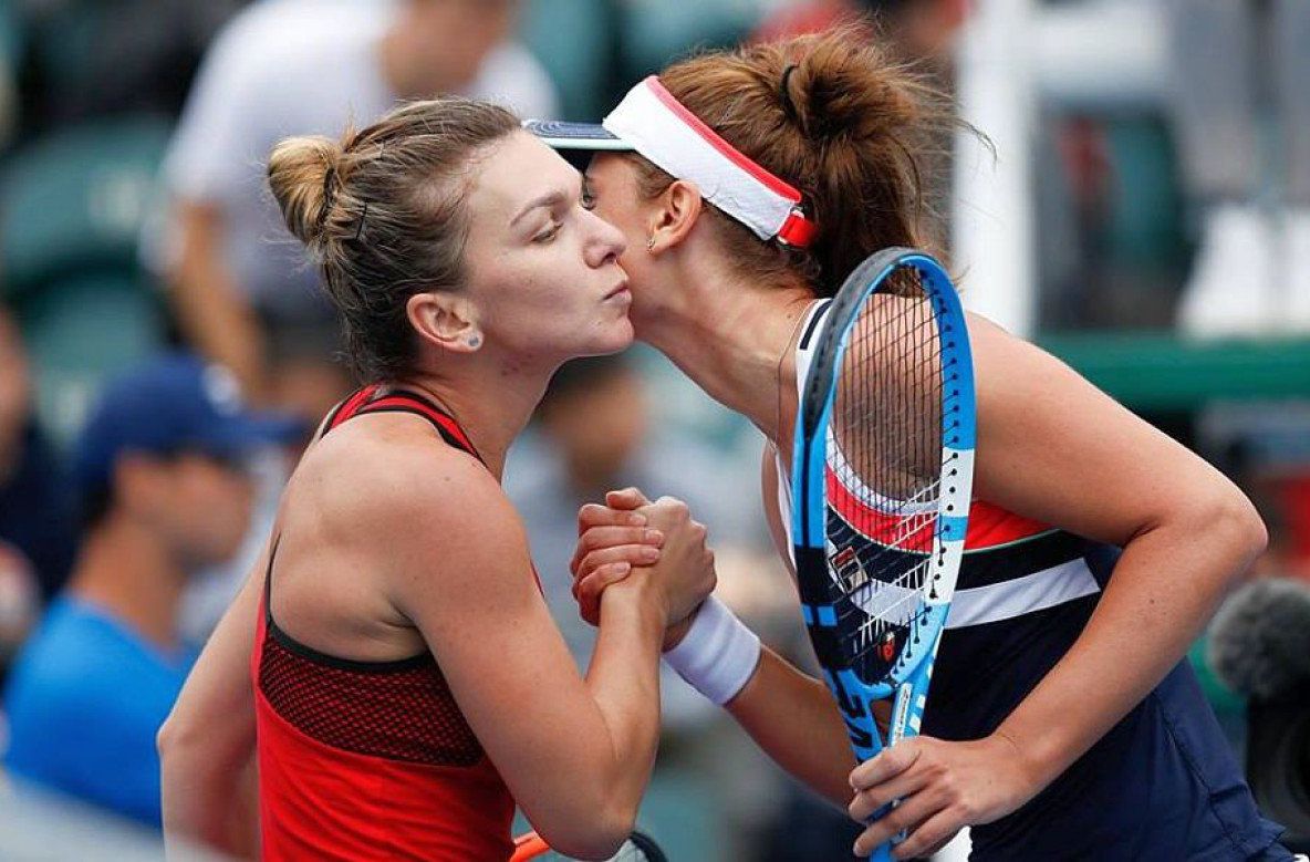 Performanță extraordinară! Simona Halep, învingătoare și la dublu, la Shenzen, alături de Irina Begu