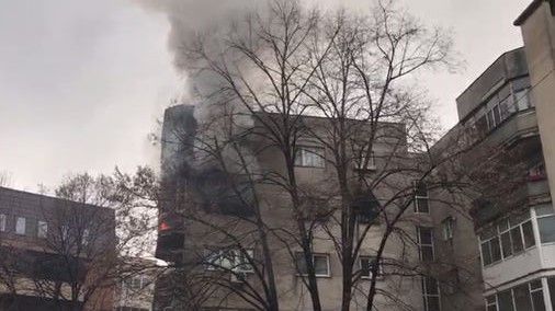 Incendiu puternic izbucnit într-un apartament din Dorobanți VIDEO
