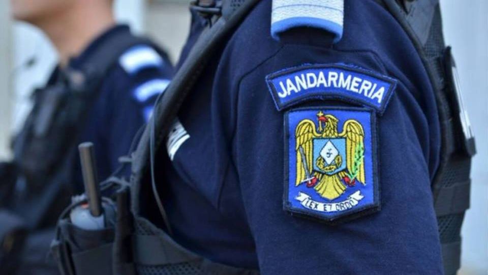 Ce va păţi jandarmul care a condus pe interzis. Anunţul făcut de Jandarmeria Capitalei
