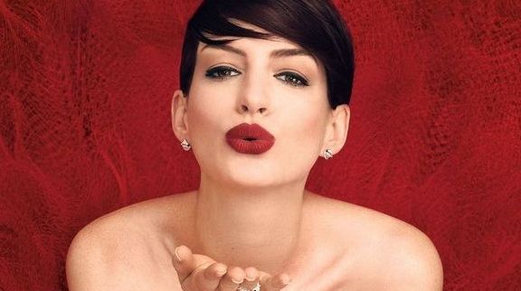 Unică în horoscop! Aceasta este zodia care sărută cel mai bine