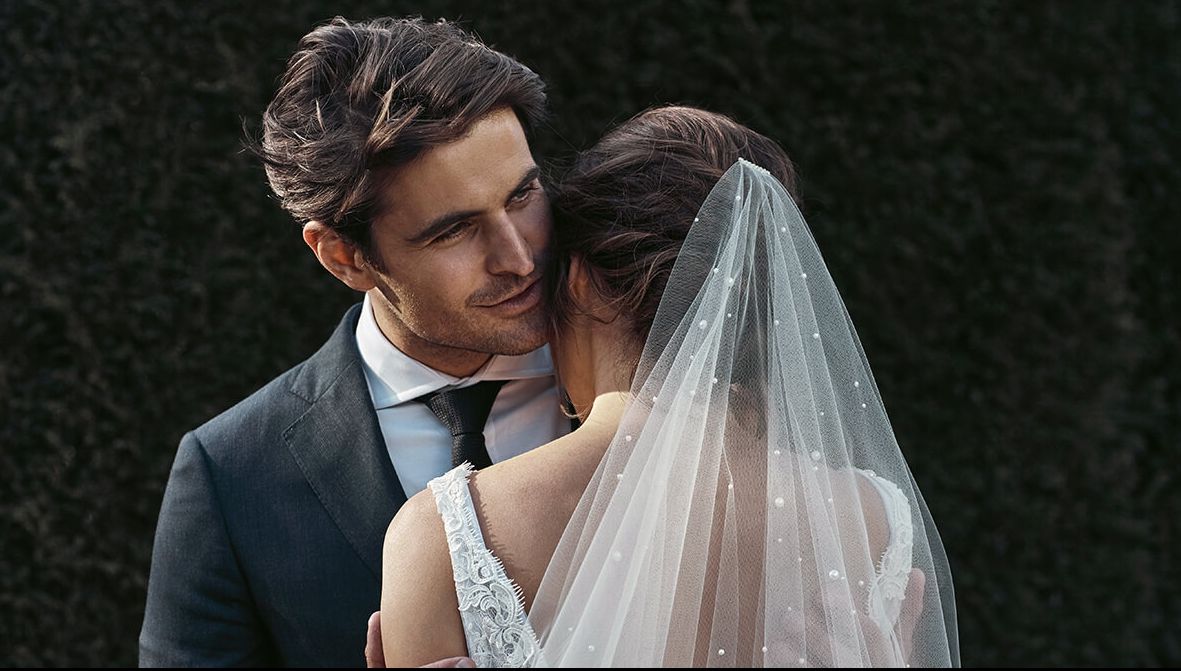 Fotografiile de nuntă "DE VIS" au ajuns, la doi ani de la nuntă, pe site-ul poliţiei. Şocul miresei!