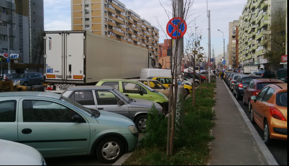 Altă întrebare pentru doamna Firea: De ce este interzisă parcarea de-a lungul Șoselei Pantelimon? 