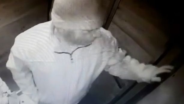 Percheziţii acasă la poliţistul suspectat de pedofilie. Ce au descoperit anchetatorii