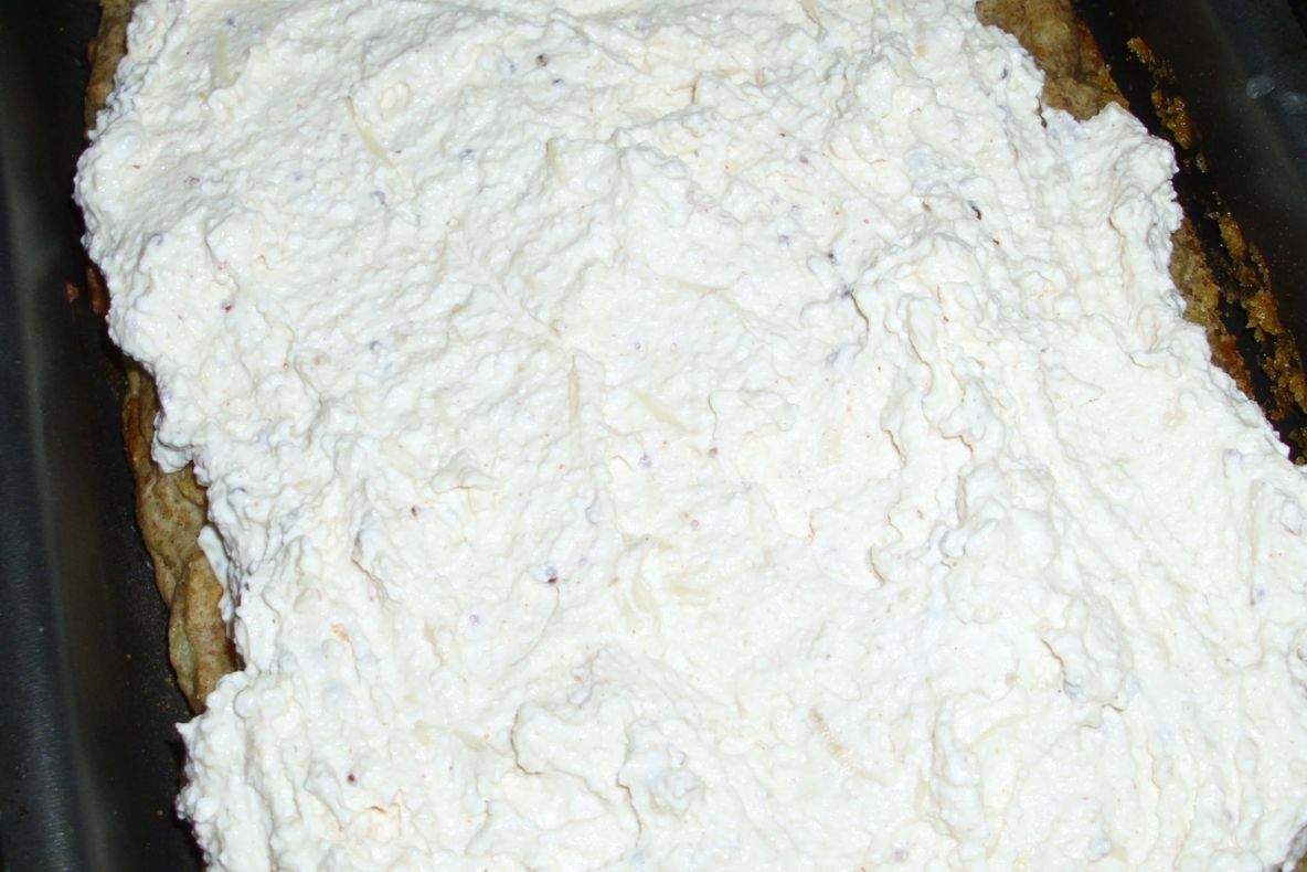 Plăcintă cu blat de cartofi și cremă de brânză