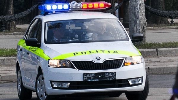 Un tânăr de 17 ani și-a ucis tatăl după ce au băut împreună de Revelion