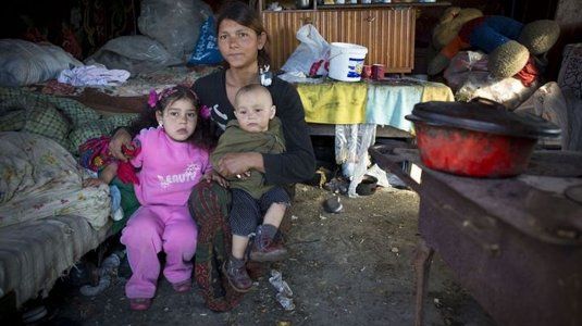 COPLEȘITOR. Locul din România unde oamenii sunt „ascunși de lume și uitați în sărăcia lor”