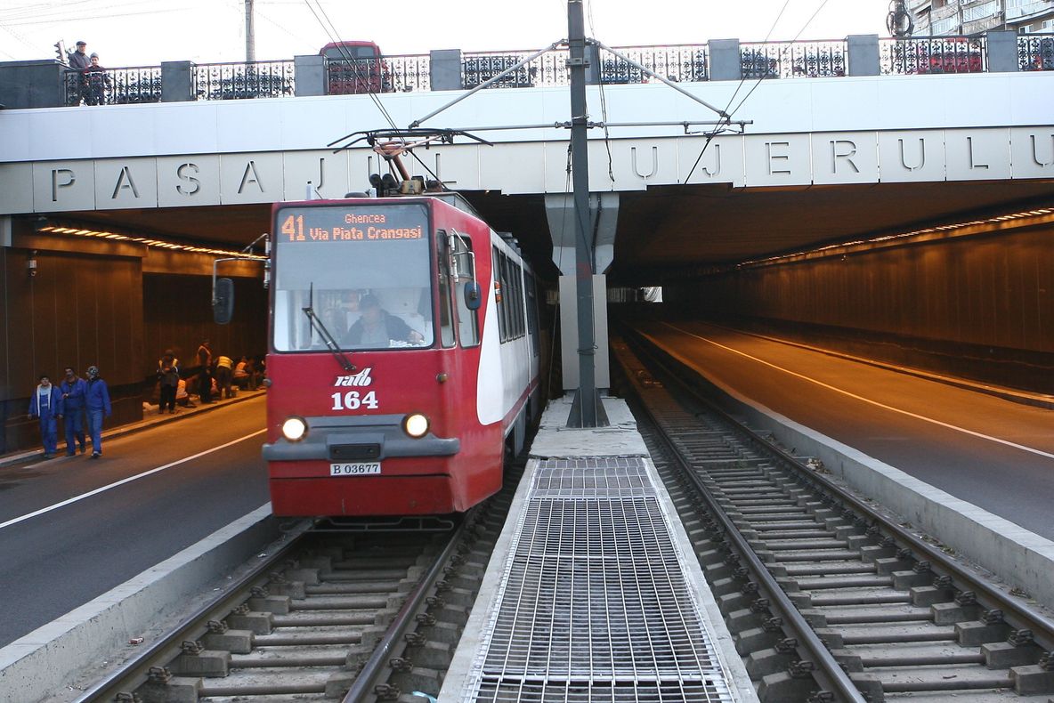 Firea: Studiem posibilitatea ca bicicliştii din oraş să circule pe culoarele unice ale tramvaielor