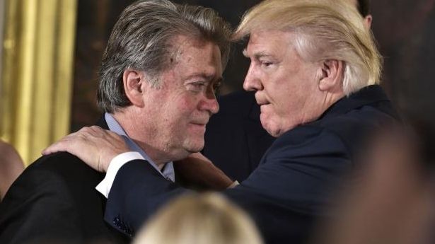 Bannon, fostul consilier al lui Trump, audiat în legătura cu implicarea Rusiei în alegerile din SUA