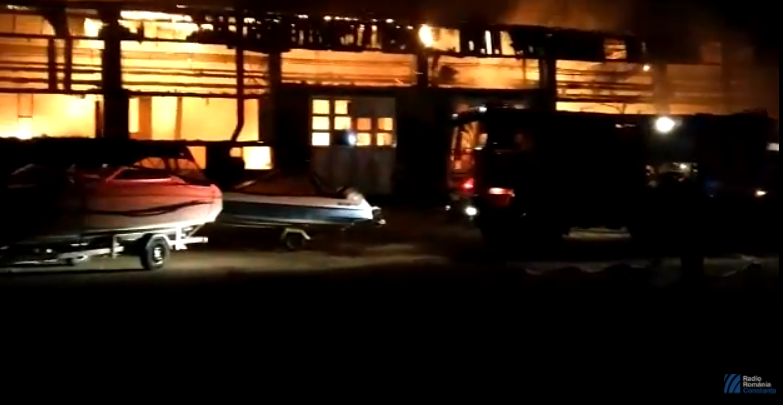 Incendiu devastator la societatea de transport public din Tulcea(VIDEO)
