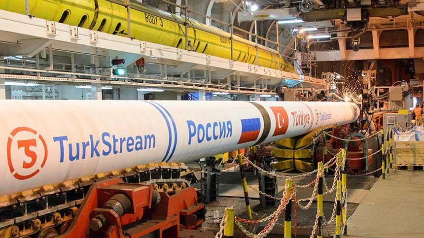 Vladimir Putin işi întăreşte poziţia în Europa cu ajutorul Gazprom şi al Turciei