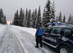 ALERTĂ PE MUNTE: 22 de turişti blocaţi, între ei şi 9 copii