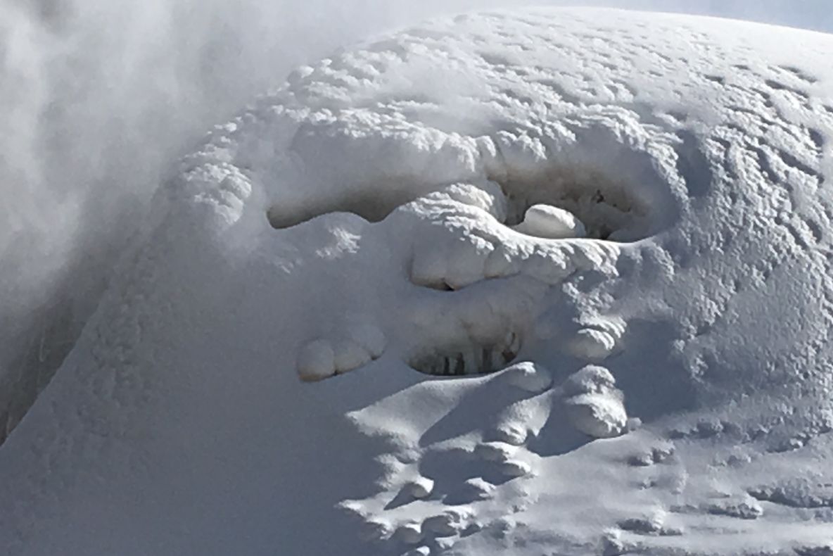 Vreme nebună lângă România. Căderi masive de zăpadă, ger extrem. Avertismentul MAE
