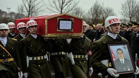 Zile sângeroase. Armata Turciei suferă pierderi grele în ofensiva împotriva kurzilor