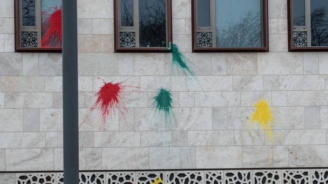 Ambasada Turciei la Berlin a fost atacată cu o bombă cu fumigene