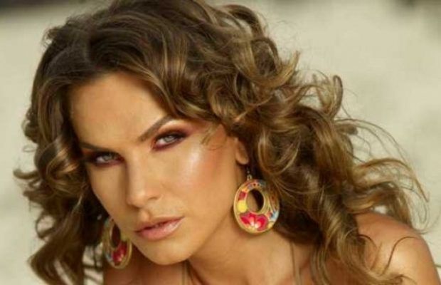 Anna Lesko, goală pe net!