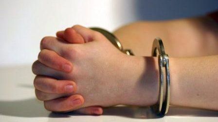 Asistentă medicală din Marea Britanie, arestată pentru uciderea mai multor bebeluşi