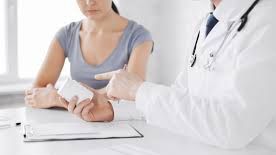 Află pentru ce boli este decontată consultația la medicul specialist fără bilet de trimitere!