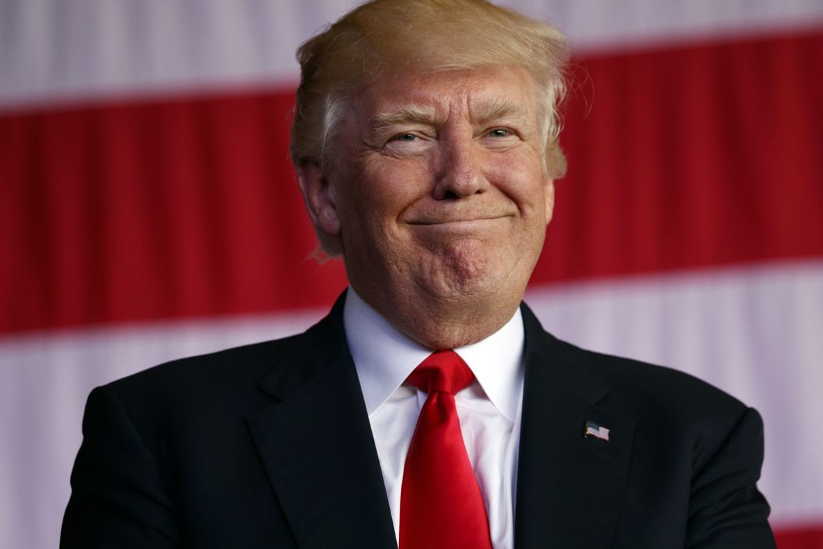 Un consilier al lui Trump demisionează după acuzaţii privind violenţe conjugale