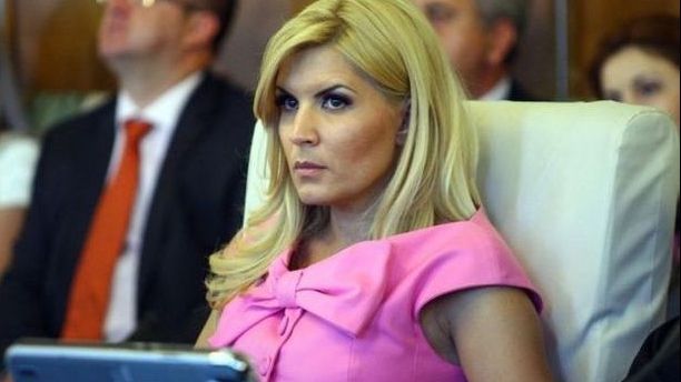 Elena Udrea are probleme mari cu sarcina: A pierdut unul din gemeni