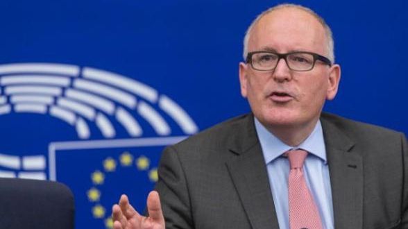 Numărul 2 în Comisia Europeană, Frans Timmermans, atac dur la oficialii români pe tema șefei DNA