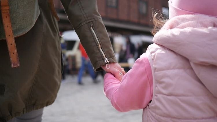 Guvernul pregăteşte o nouă Ordonanţă: Mamele şi bolnavii rămân cu aceiaşi bani