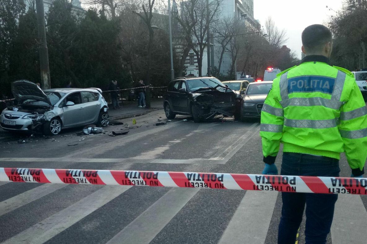 Accident grav în Capitală. Mai mulți răniți. Șoferul vinovat a spus că ar fi consumat cocaină