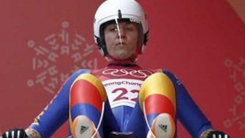 JO de iarnă. Raluca Strămăturaru s-a îmbrăcat în haine tradiţionale cu ocazia noului an coreean