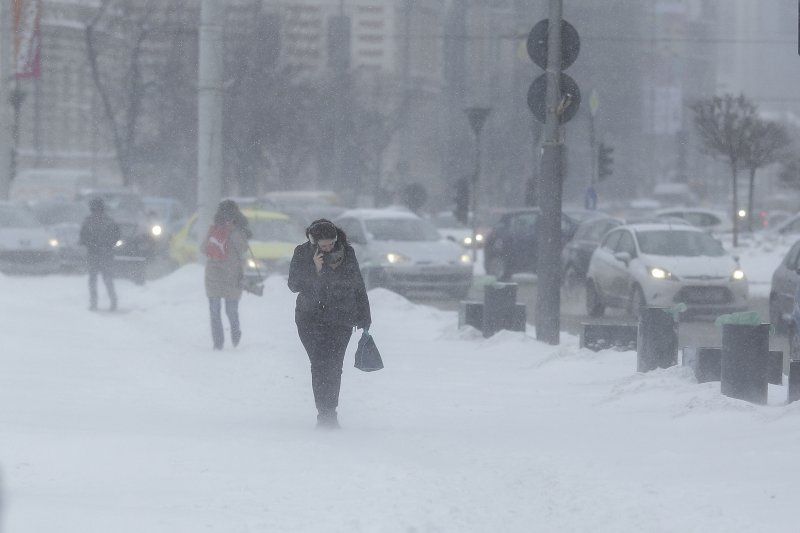 Vine primăvara în două zile, dar în România ninge ca în timpul iernii. Imagini uluitoare