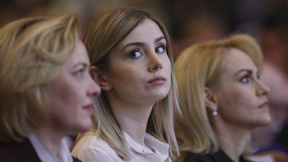 Ponta, nemilos cu Dragnea. Ce ascund "poveștile sordide cu sexagenari îndrăgostiți de adolescente"