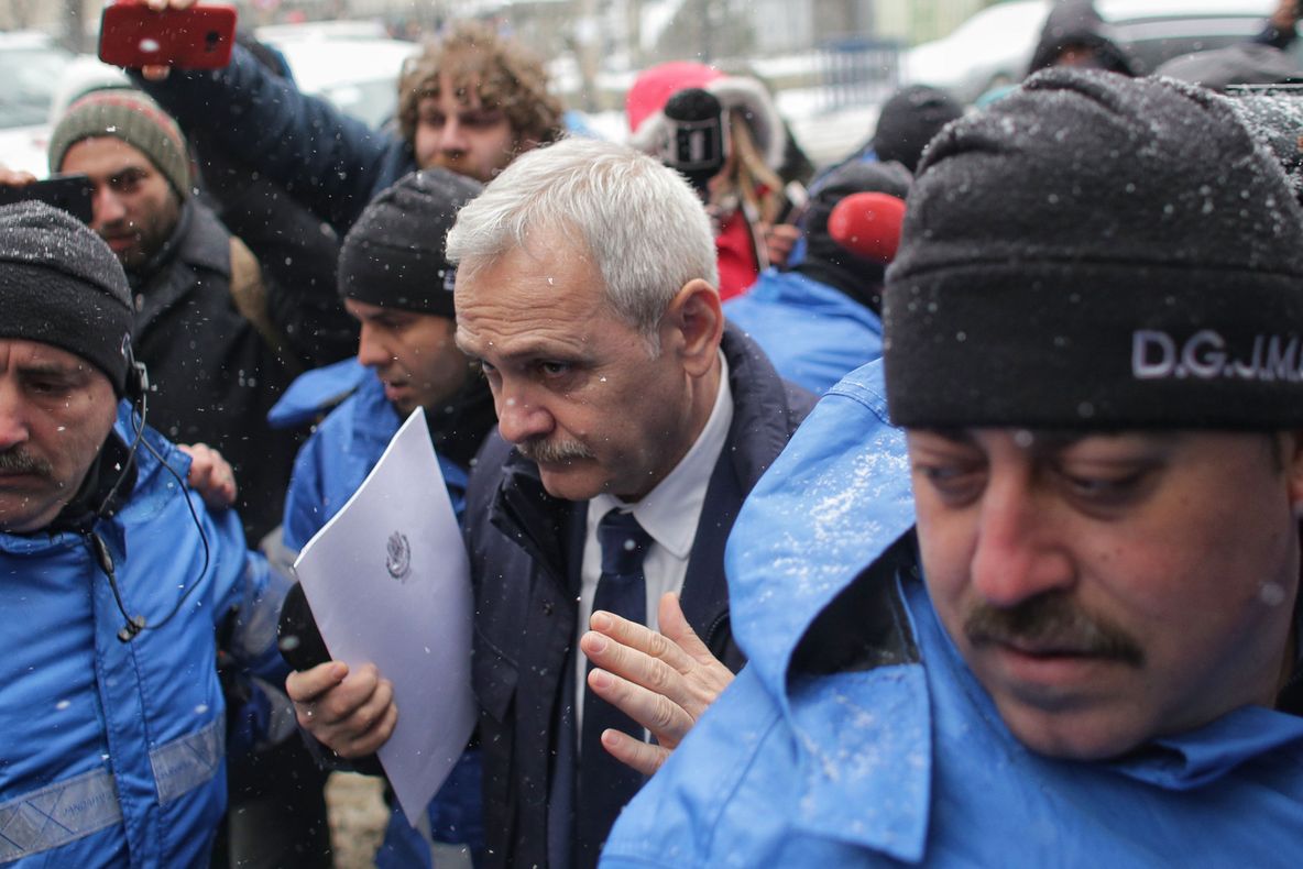 PNL: Jandarmeria este folosită ca să îl apere pe Dragnea de ziarişti!