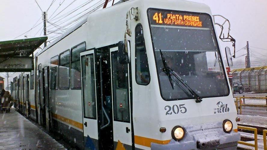 Tramvaiul 41. Ruta tramvaiului 41, blocată. UPDATE. S-a reluat circulaţia pe ambele sensuri