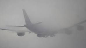 Un avion care trebuia să aterizeze la Bacău, redirecţionat către Iaşi din cauza ceţii