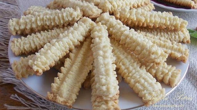 Cum să faci biscuiți de casă spiralați. Ingredientul care îi face fragezi 