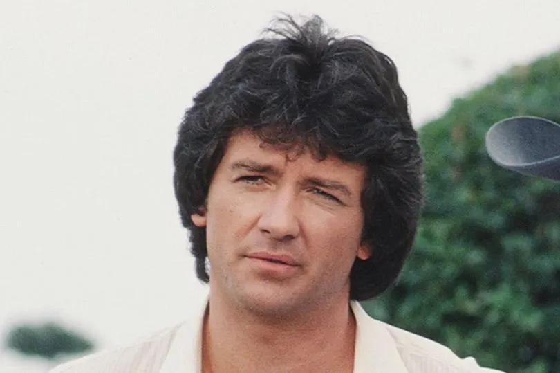 Îndrăgitul actor Patrick Duffy, Bobby Ewing din "Dallas", arată total diferit astăzi. Cum a apărut