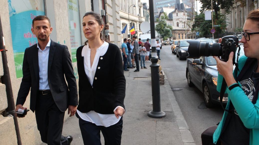 Lovitură în procesul lui Dragnea. Fosta soţie cere încetarea procesului. A achitat prejudiciul