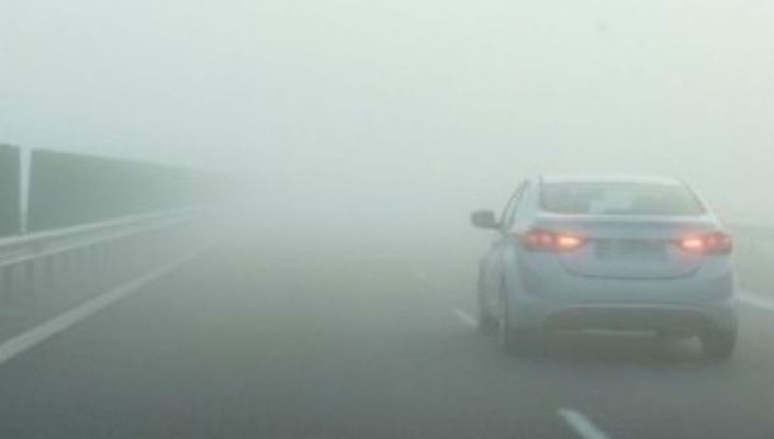 Avertizare Infotrafic: Ceață densă pe autostrăzile A1 ŞI A2