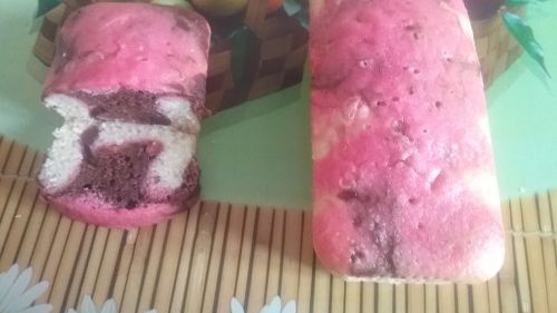 Cum să prepari cel mai gustos chec de post în trei culori. Iată reţeta