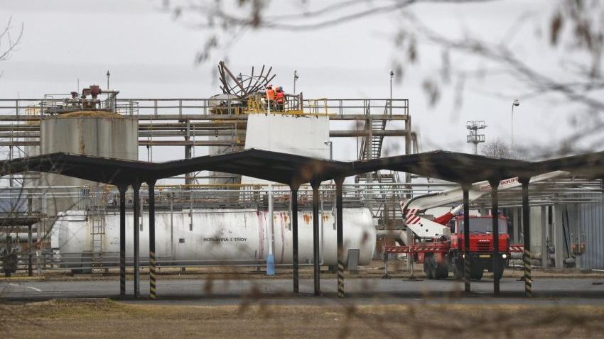 Cum au murit de fapt cei 5 români din Cehia? Anchetă după explozia de la uzina chimică