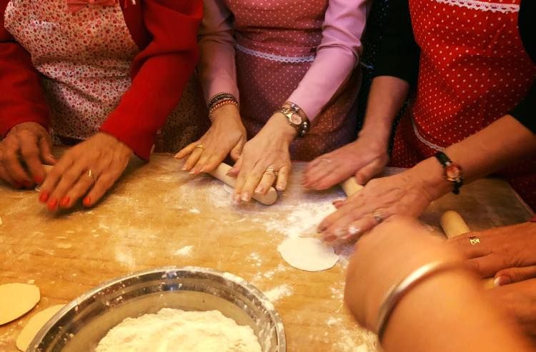 Imagini de senzaţie! Ce a ieşit din mâinile celor mai puternice femei din PSD! (FOTO)