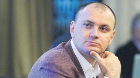 Fugarul Sebastian Ghiță, zguduit de acuzații scandaloase! Investigația fantome.info aruncă în aer anturajul său
