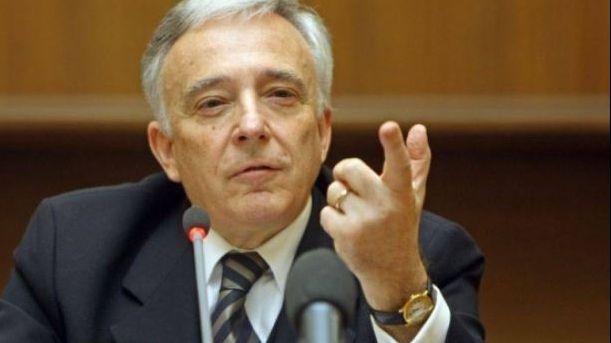 Ce spune Isărescu despre trecerea la euro