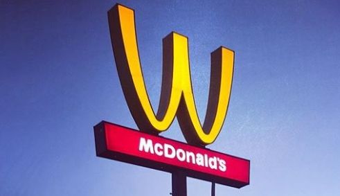 McDonald's, sigla schimbată. De ce a fost întors celebrul arc "M"