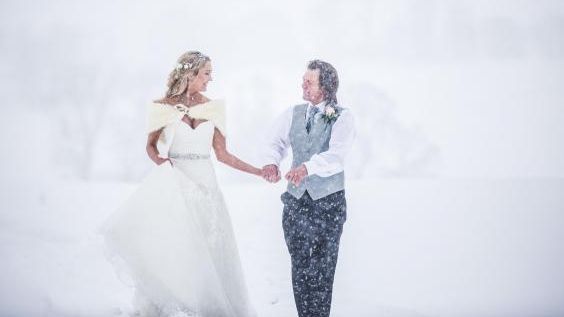 Fotografiile astea de nuntă fac senzație în Anglia! (Galerie)