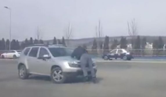 Scenă şocantă la Cluj Napoca, între un pieton şi un şofer (VIDEO) 