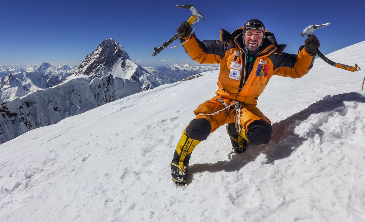 Expediție pe ”muntele ucigaș”. Alex Găvan urcă pe două vârfuri din Himalaya fără oxigen suplimentar 