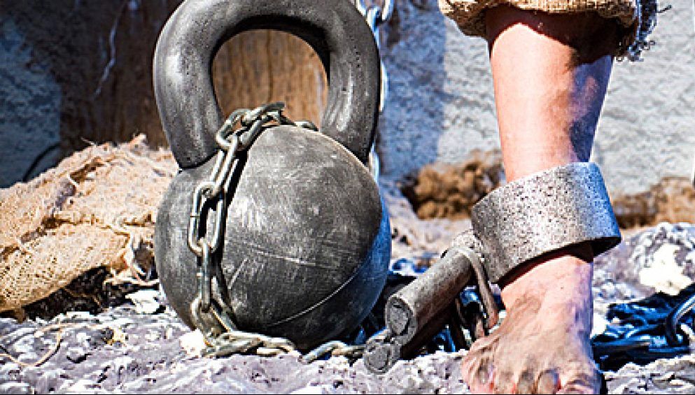 Tortura şi pieţele de sclavi, continuă să existe şi în prezent. În ce zonă se întâmplă atrocităţile