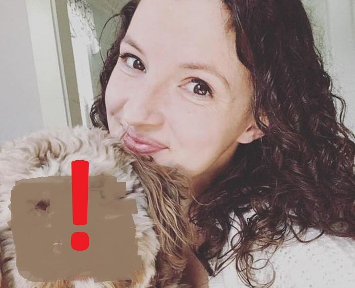 Acest cățel are față de om! Imagini sunt VIRALE. Toată lumea se crucește când îl vede